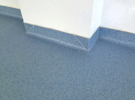 云南丘北石缸壩縣醫院地板工程案例